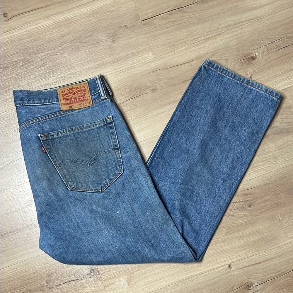 Levi's 505 Blue Denim Jeans. 36x30. Well Worn. See‎ photos!